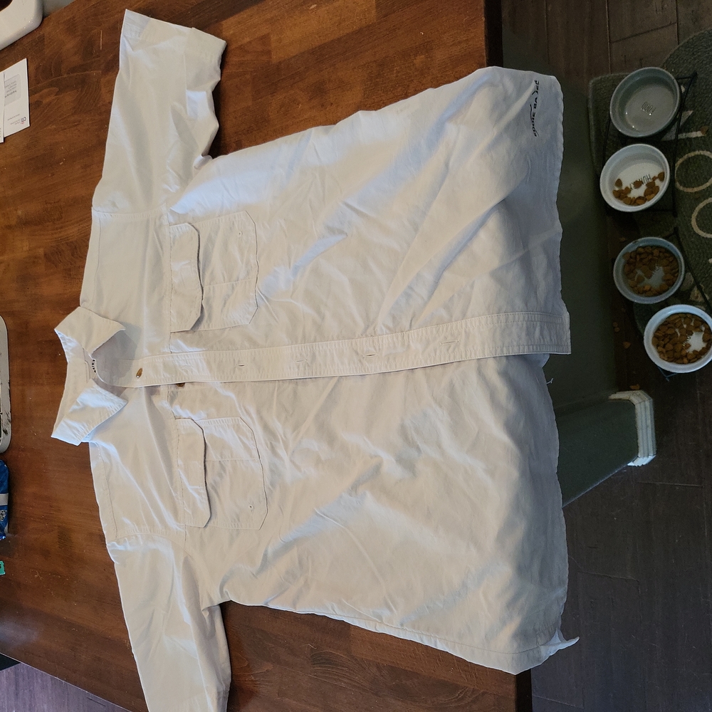 Eddie Bauer vented button down sz m.